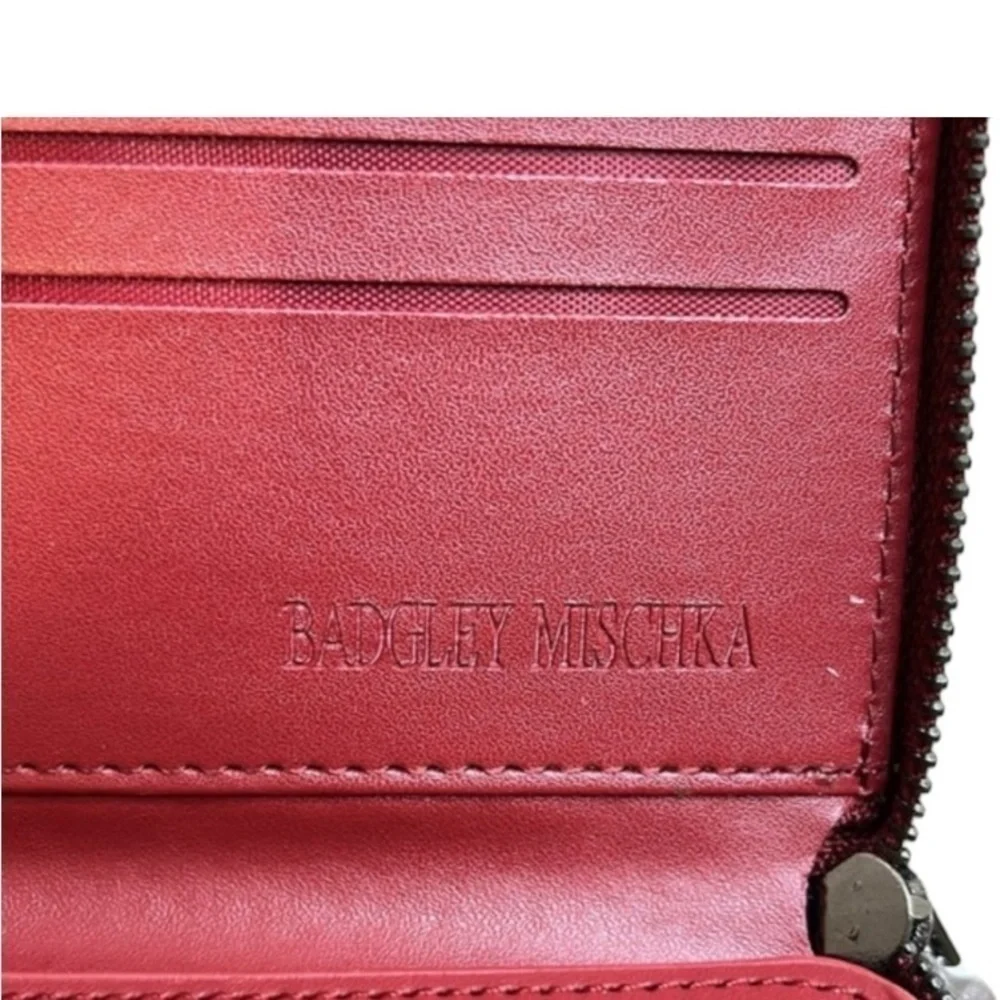 NWT-BADGLEY MISCHKA-WINE COLOR WALLET